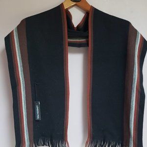 London Fog Unisex scarf, black, red, white, gray